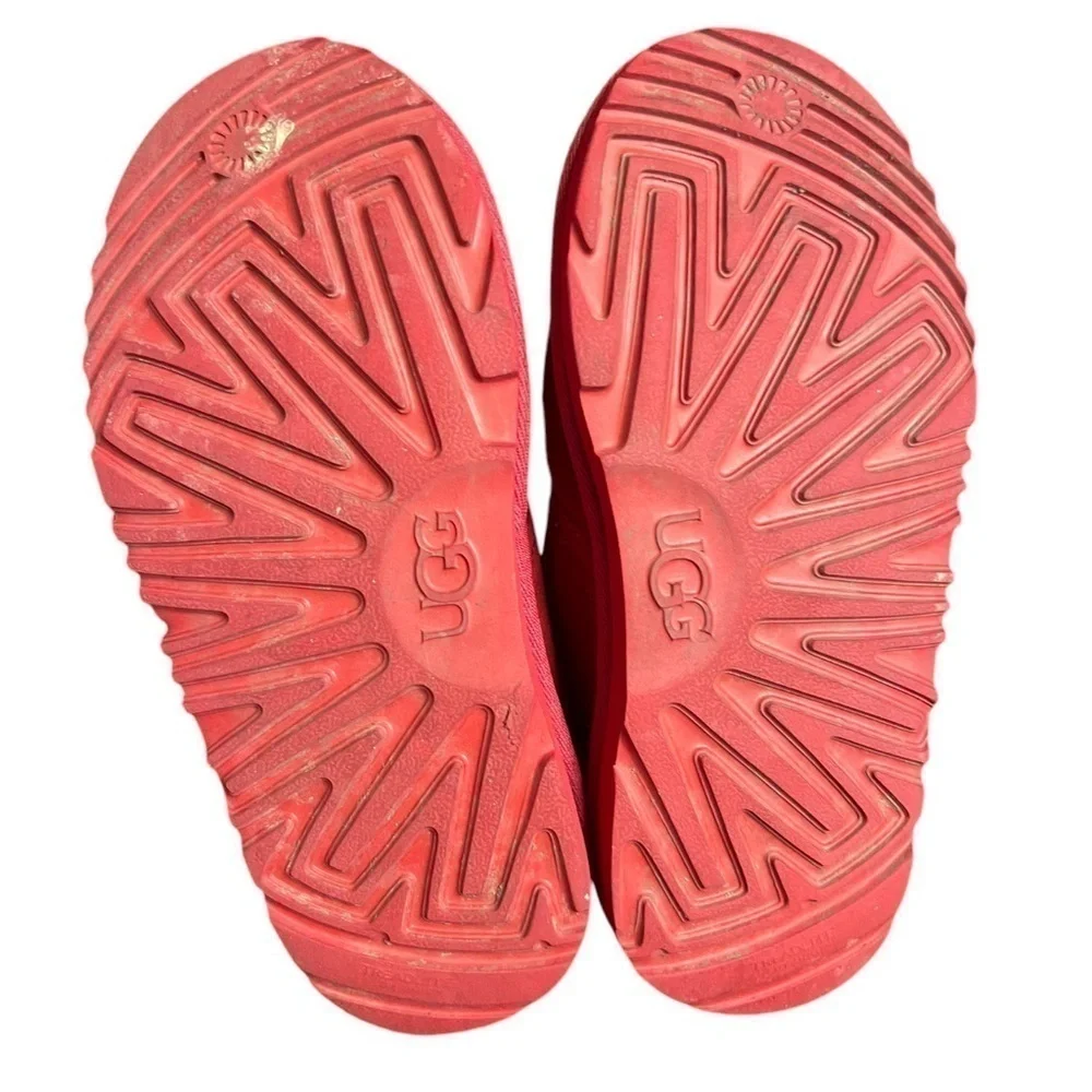 ▶️ UGG ◀️ Neumel Red Kids size 1